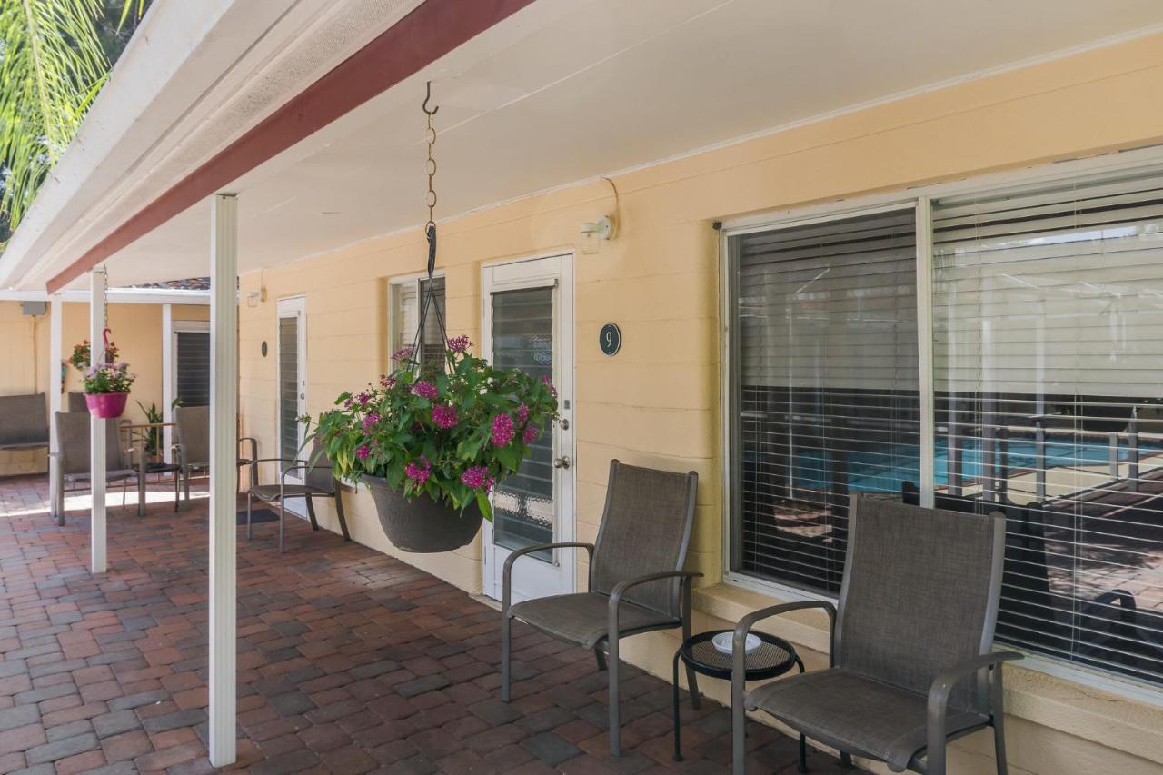 Tropical Villas Of Venice Beach Exterior photo